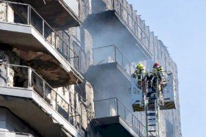 La Policia rebaixa a nou la xifra de morts en l'incendi de les dos torres de València