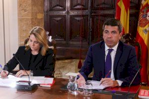Carlos Mazón anuncia ayudas por 4 millones de euros para las familias afectadas por el incendio de Valencia