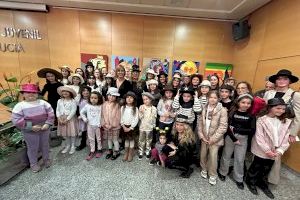 50 personas participan en la “Exposición Sombreros” de la Escuela de Pintura de La Nucía