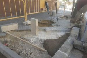 L’Ajuntament d’Alaquàs realitza treballs per a millorar l'accessibilitat de les voreres