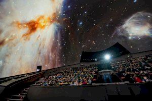 Más de 2.600 espectadores han asistido al planetario en directo ‘Las Nocturnas de invierno’ del Hemisfèric