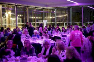 El 'Sopar de Sororitat' de Catarroja reuneix a dos-centes dones amb motiu del 8M