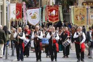 Más de 200 castellanos-manchegos participan en el homenaje a Cervantes que organiza la Federación de Casas de Castilla-La Mancha en Valencia