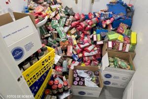 ‘Aigua de grip’ i menjar ‘for ix in Pakistan only’: Decomissen 7.000 productes d'una botiga de València