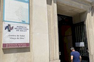 Denuncien nous tancaments de centres de salut per les vesprades en una important ciutat d'Alacant