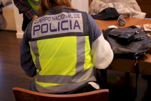 La Policía Nacional detiene en Valencia a tres personas por presentar nóminas falsificadas para poder obtener el permiso de residencia