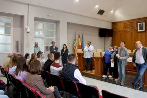 El Ayuntamiento de Burjassot recibe a nuevos trabajadores y trabajadoras que se incorporan a la plantilla municipal
