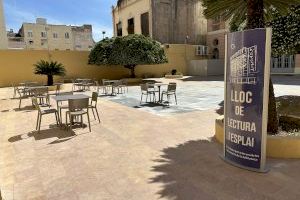 La Biblioteca municipal de Xàtiva estrena nuevo espacio de lectura en el patio
