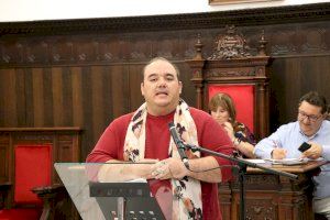 El Ple de l'Ajuntament de Sagunt acorda instar el Consell a parar la reforma de la Llei de plurilingüisme