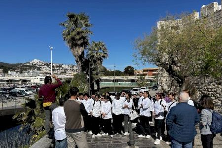 Alumnos de Gasma Academy visitan Peñíscola para conocer los atractivos de su gastronomía marinera