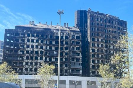Es complixen dos mesos de l'incendi de Campanar: una nova vida per als veïns afectats a València