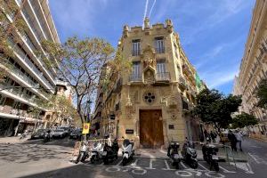 Valencia da luz verde a la restauración de la fachada de la Casa de los Dragones