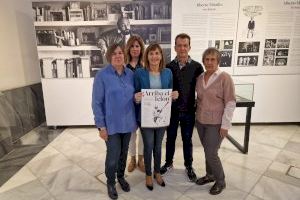 La exposición ¡Arriba el telón! presenta la biblioteca teatral de Alberto Miralles y la historia del teatro en Elche
