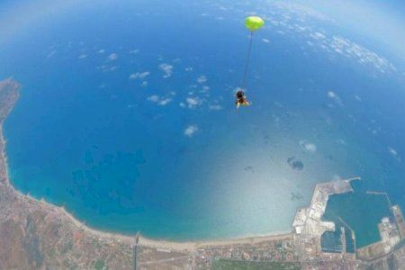 Conoce los dos destinos privilegiados para hacer paracaidismo en la Comunitat Valenciana