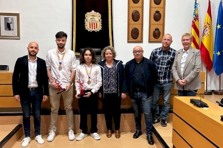 Algemesí reconoce los ganadores de la medalla de oro al Campeonato Spainkills en Robótica