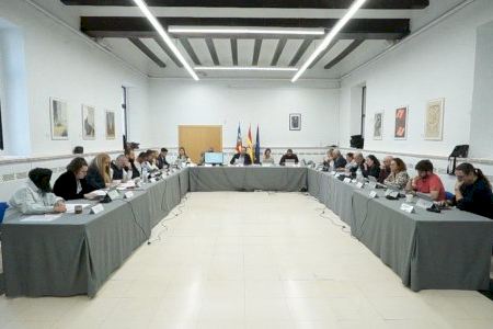 Manises rebutja el veto al valencià en les escoles i la ‘llei de Concòrdia’ del Consell