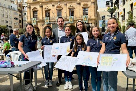 Vidal aplaudix la creativitat dels xiquets de Castelló en el XVI concurs de dibuix organitzat per la Real Confraria de Lledó
