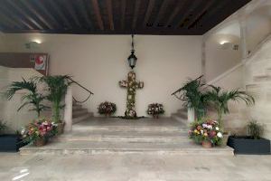 La Vicepresidencia Primera del Consell se suma a la tradición de las Cruces de Mayo