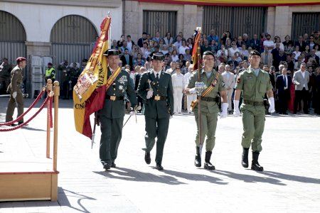 Más un millar de personas se une en Nules en la jura de bandera de España