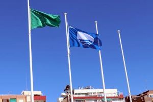 Las playas de Puerto de Sagunto, Corinto y Almardá renuevan un año más su Bandera Azul