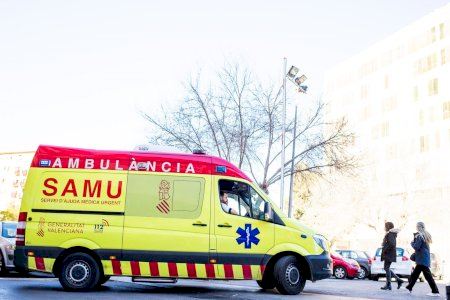 Un ciclista herido al chocar contra una furgoneta en Algemesí