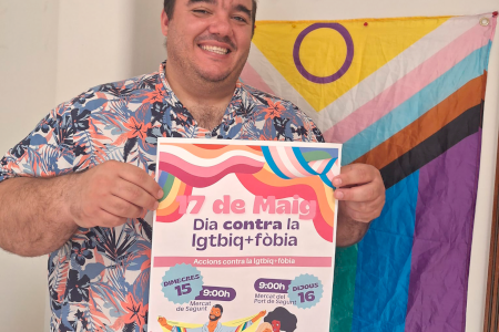 El departamento de Políticas LGTBIQ+ de Sagunto celebra el Día contra la LGTBIQ+fobia en los mercados municipales