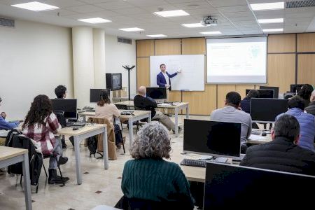 Onda enseña a empresas y emprendedores a usar la IA para ganar tiempo y multiplicar resultados Onda enseña a empresas y emprendedores a usar la IA para ganar tiempo y multiplicar resultados