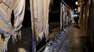 Crema la carpa d'una falla de València a tres dies de les Falles