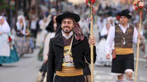 Fogueres 2025. Ofrenda diumenge. 19:00 - 20:00