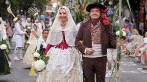 Fogueres 2025. Ofrenda diumenge. 20:00 - 21:00