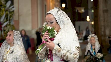 Falles València 2026. Ofrena Dimecres 18. Carrer La Paz. 21:00 - 22:00
