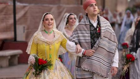 : Falles València 2026. Ofrena Dimecres 18. Carrer San Vicente. 19:00 - 20:00