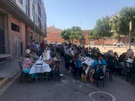 El concurso de paellas de las fiestas de Xilxes reúne a 300 comensales