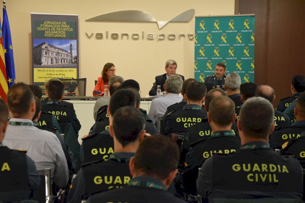 digerir aficionado clase La Guardia Civil organiza unas Jornadas Policiales sobre la detección de  delitos de trafico de drogas