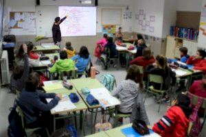 Educación invierte casi dos millones de euros en proyectos innovadores de colegios e institutos valencianos