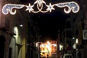 Les Coves de Vinromà instala la iluminación navideña con luces led para favorecer el ahorro energético
