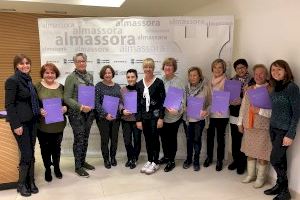 Isonomia entrega los certificados del curso “Informática básica para mujeres” 2019