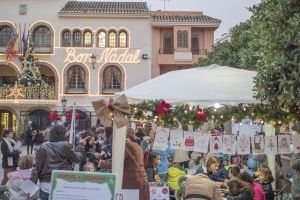 La Feria del Comercio inaugura la Navidad en l’Eliana