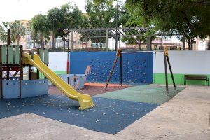 El parque de Rio Turia de Quart de Poblet ya cuenta con juegos biosaludables y un rocódromo