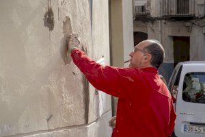 El Ayuntamiento de Onda arregla los desperfectos de las casas de la Plaza de la Sinagoga tal y como se comprometió Ballester