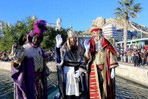 Los buzones especiales para enviar las cartas a los Reyes Magos ya están en Alicante