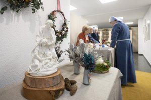 Religiosas abren en Valencia una tienda temporal con repostería artesanal