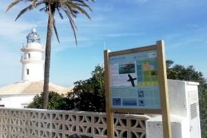 Cullera instala paneles informativos para la práctica del Bird Watching en el Cabo del Faro