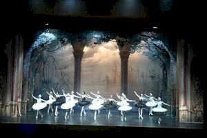 El Ballet de Moscú cautivó al público con “El Lago de los Cisnes”