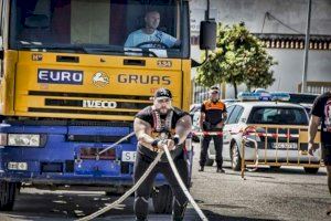 Uno de los hombres más fuertes de España es valenciano y su afición es arrastrar camiones