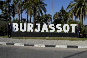 El nombre de Burjassot ya luce en la entrada al municipio por la Ronda Norte