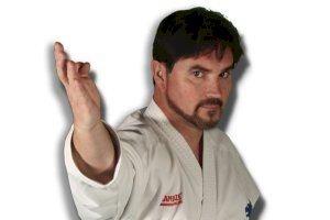 Sexto Dan para el director técnico del Club de Karate de Almussafes