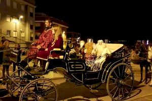 Almenara estrena el nuevo recorrido de la cabalgata de los Reyes Magos