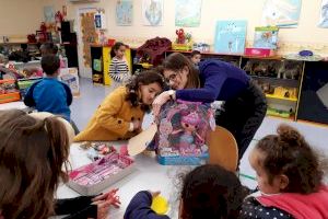 El Ayuntamiento de Elda renueva los juguetes didácticos y el material educativo de la ludoteca Gloria Fuertes