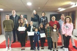 El Ayuntamiento de Alicante entrega los premios Racó Net a las hogueras que mejor gestionaron sus residuos las pasadas fiestas del fuego